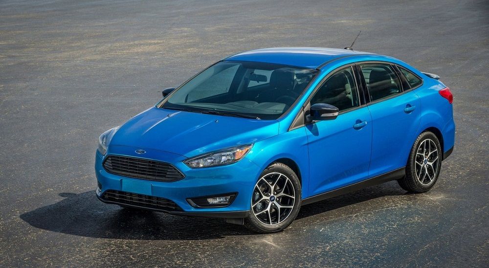 Подержанный автомобиль до 500 тысяч рублей Ford Focus