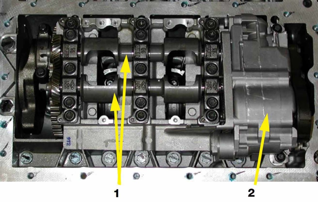 Вид двигателя BMW N42 снизу