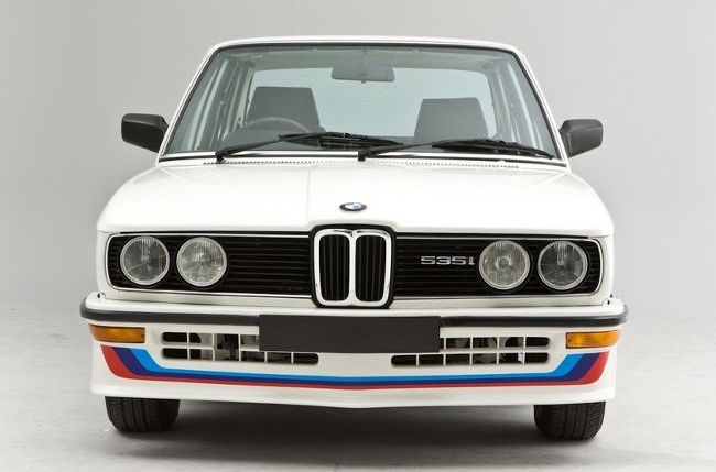 BMW M5 - первое поколение
