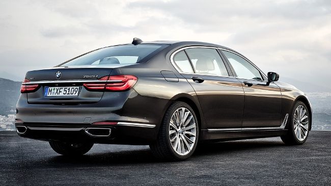 BMW 750Li G12 с полным приводом