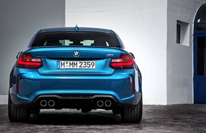 BMW F87 M2 - вид сзади