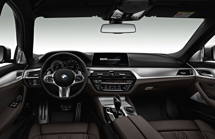 Салон-BMW-M550i-xDive-G30-5-Series