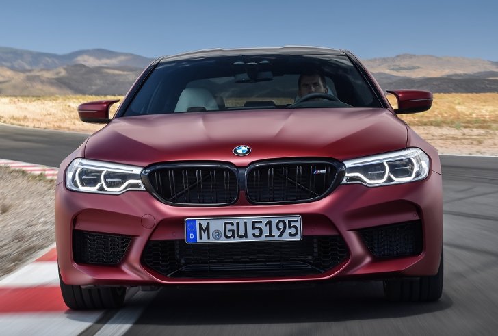 BMW M5 First Edition F90 - фото 4