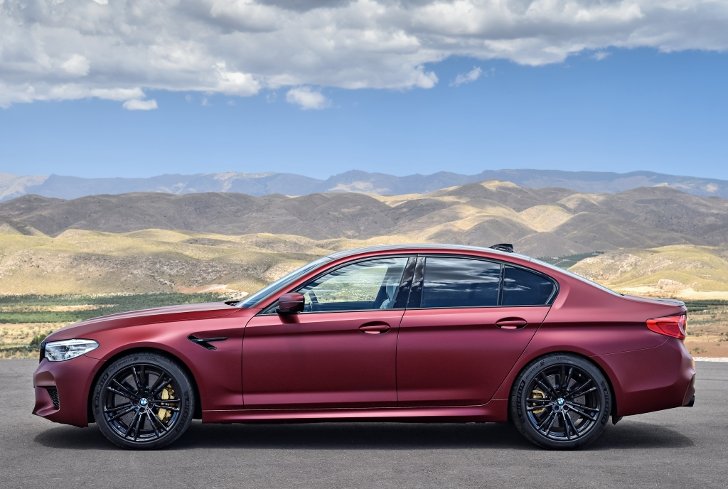 BMW M5 First Edition F90 - фото 5