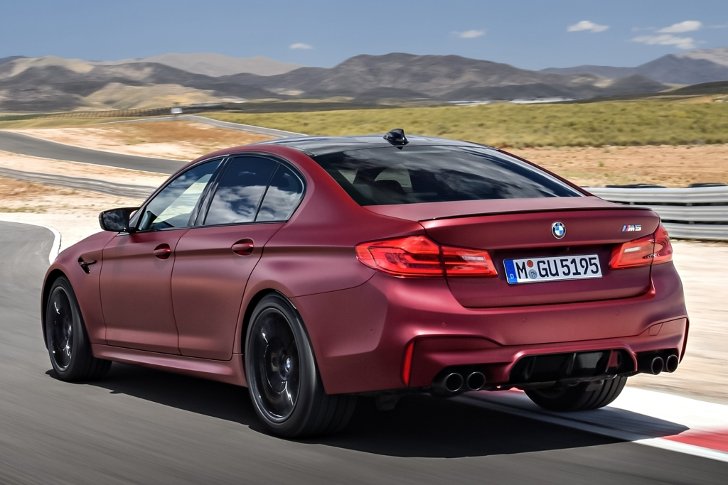 BMW M5 First Edition F90 - фото 2