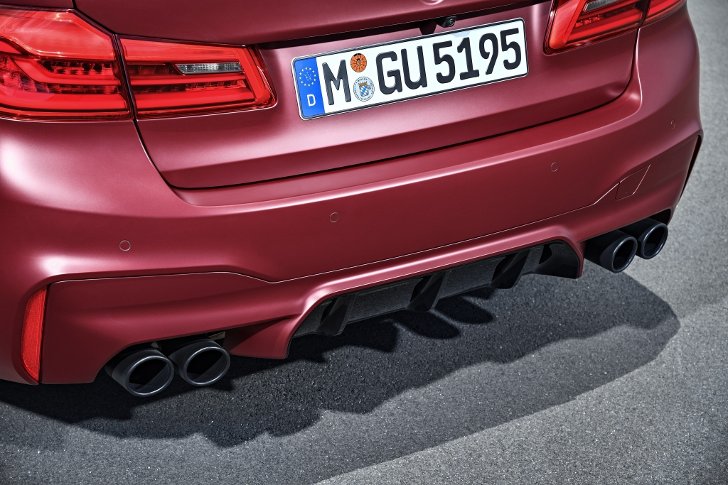 BMW M5 First Edition F90 - фото 10